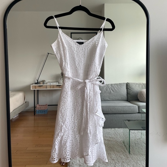 Banana Republic White Summer Eyelet Wrap Dress - Picture 4 of 6